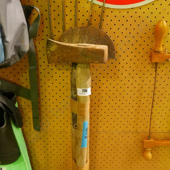 garden fork, edger, log splitter