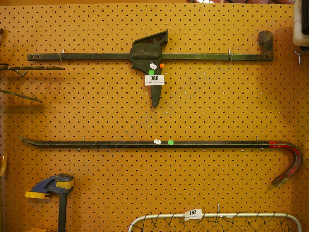 quick release clamp, wrecking bar - green dots Image 1++
