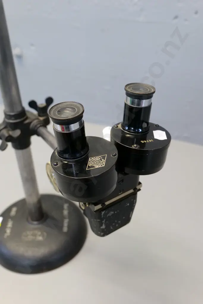 vintage Prior London stereo microscope on Leitz stand marked Biology Department H-460 Image 1++