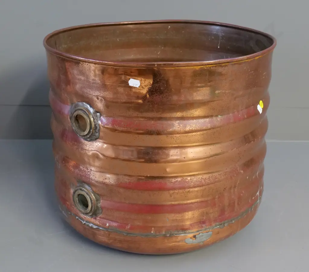 ribbed copper planter or wood bin with hose fitting holes in side and bottom H-380 Diameter 430 Image 1++