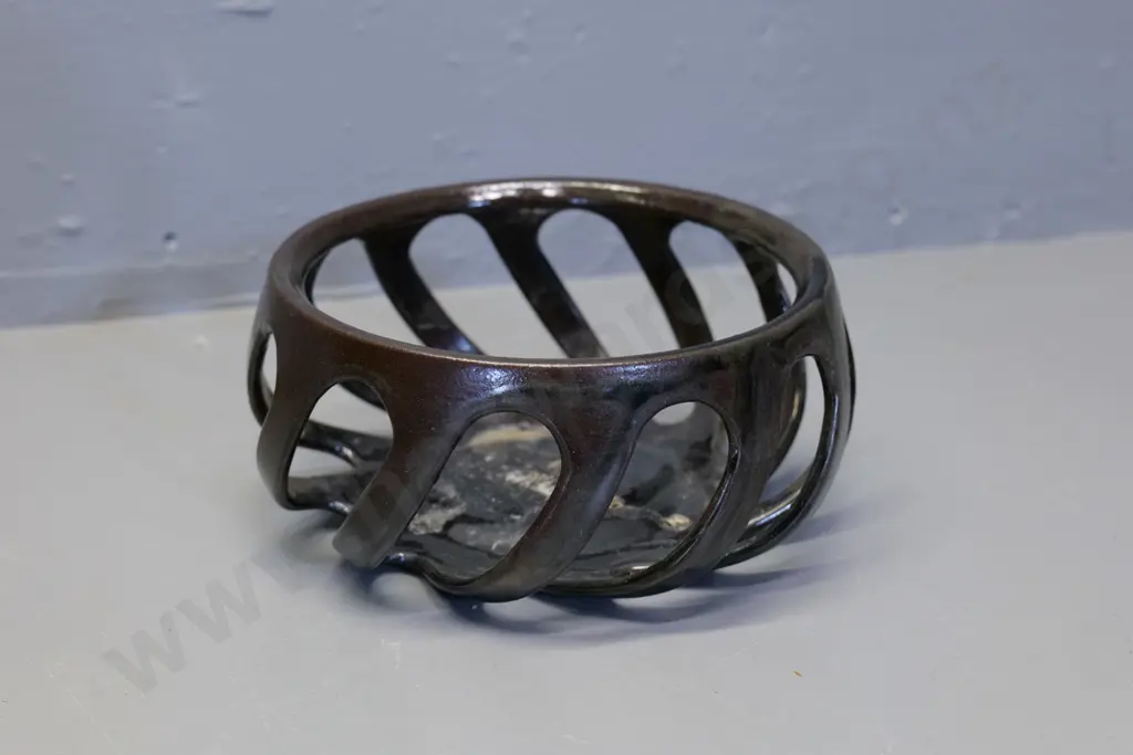 Temuka pottery - pierced brown glaze bowl - st750f 6/77 inscription on base H80 Diameter 170 Image 1++