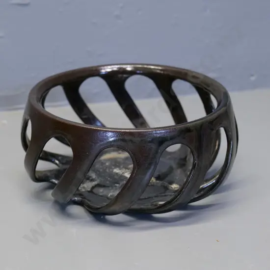 Temuka pottery - pierced brown glaze bowl - st750f 6/77 inscription on base H80 Diameter 170