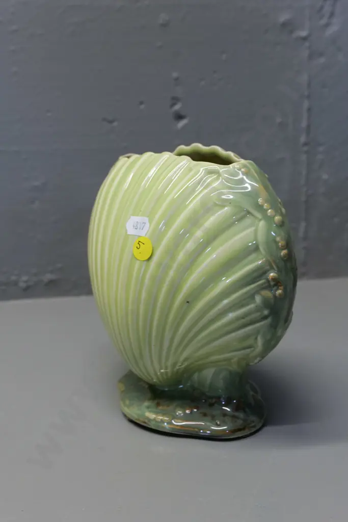 Temuka pottery - green glaze shell design vase, Temuka ware mark. H180 W190 Image 1++