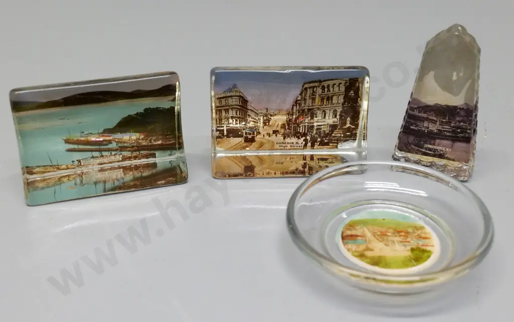 4 pieces Dunedin and Port Chalmers souvenir ware - dish and 3 glass ornaments, tallest H-70 Image 1++
