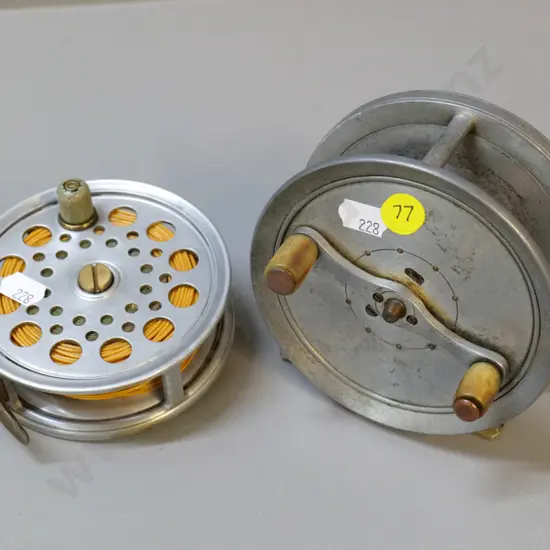 2 English fishing reels - Farlow Holdfast & other slightly larger with bone handle, diameter 110