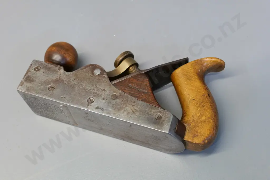 vintage wood & metal  hand plane with Alex Mathieson Co blade - handle a little loose L-240 Image 1++