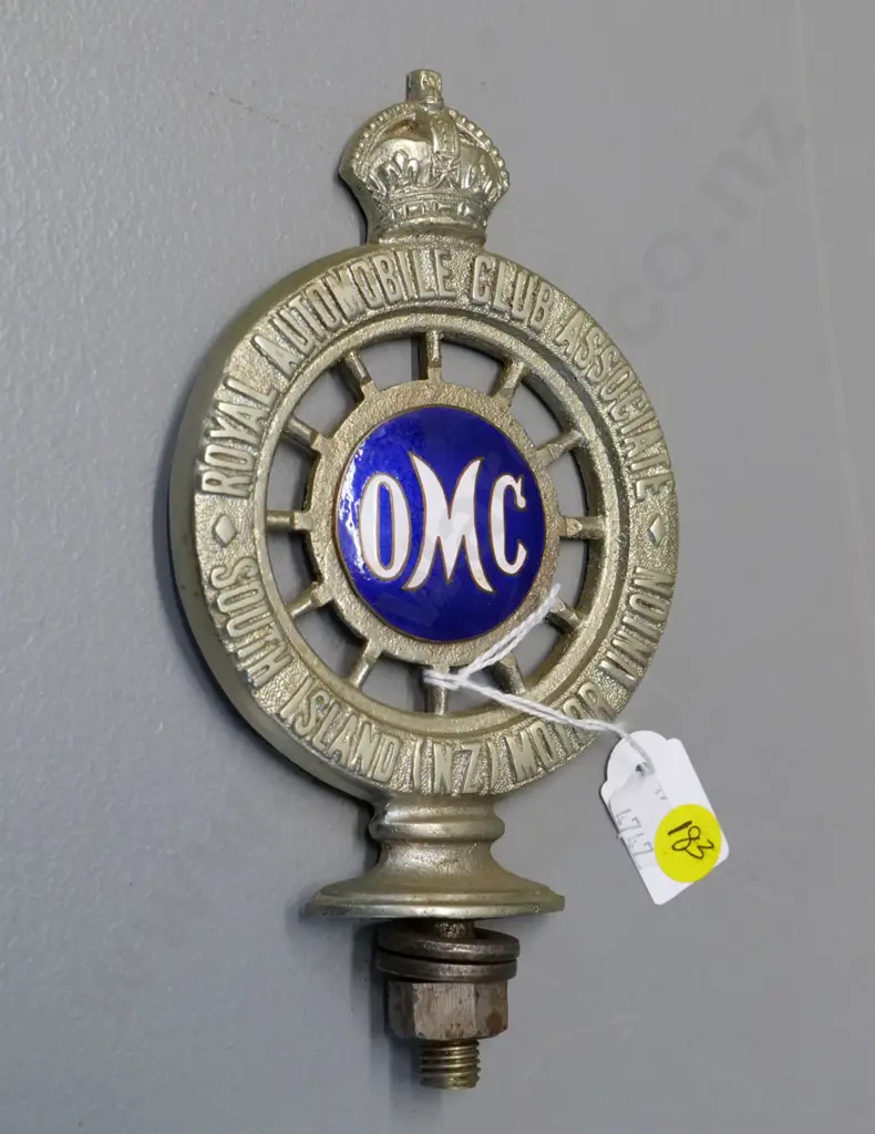 cast metal car badge with ceramic OMC centre - Royal Automobile Club Associate South Island New Zealand H-170 Image 1++