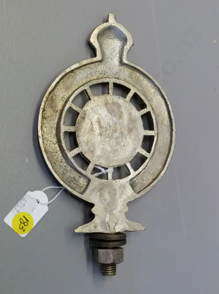 cast metal car badge with ceramic OMC centre - Royal Automobile Club Associate South Island New Zealand H-170 Image 1++