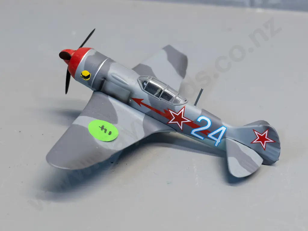 Corgi 1:72 die-cast Russian Yak-3 fighter Image 1++