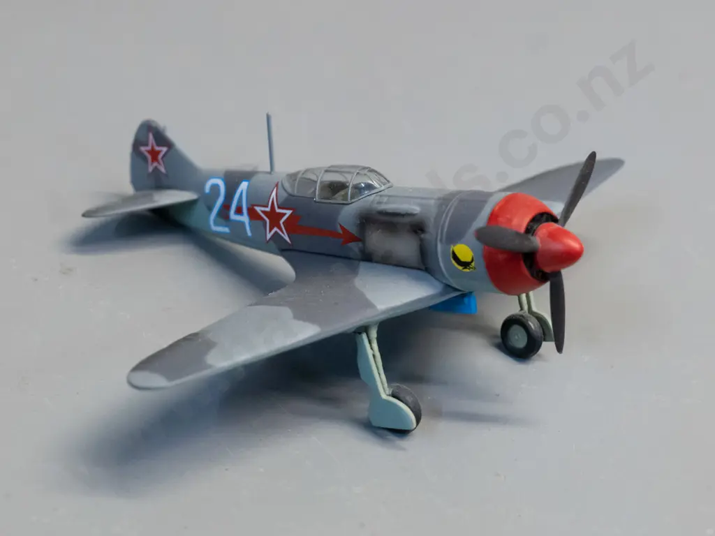 Corgi 1:72 die-cast Russian Yak-3 fighter Image 1++