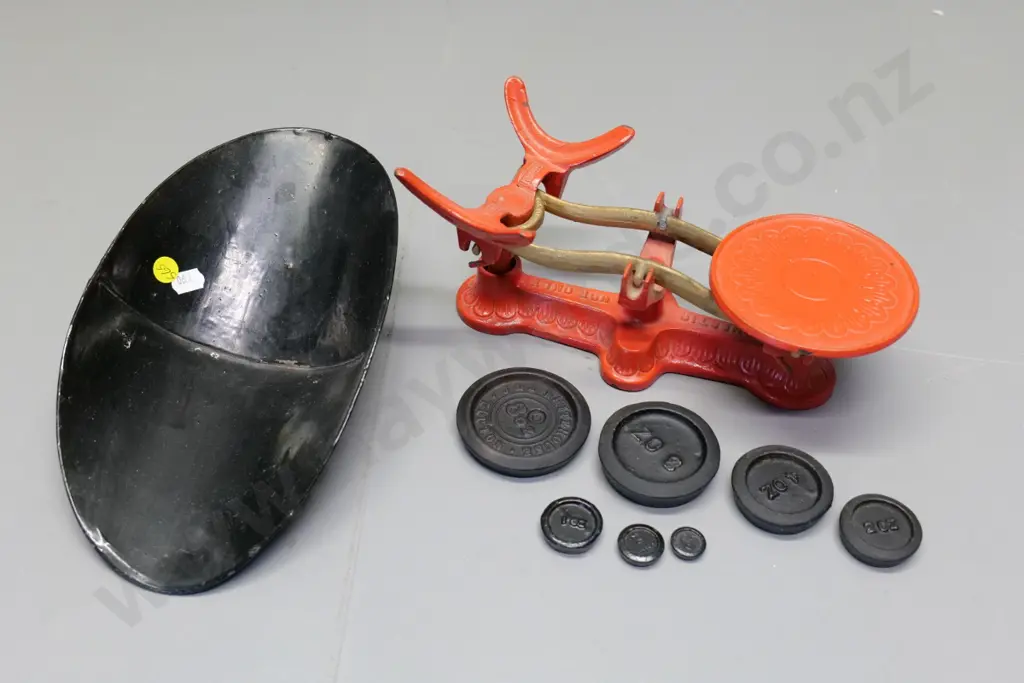 vintage red painted balance scales marked 'Domestic Use Only' 0 and weights H-150 W-300 Image 1++