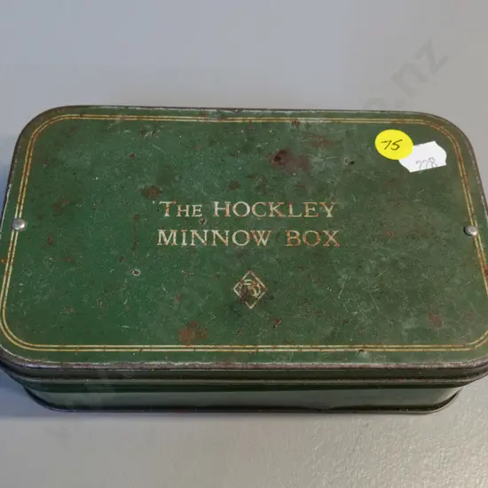 vintage Hockley minnow box with large assortment of lures
