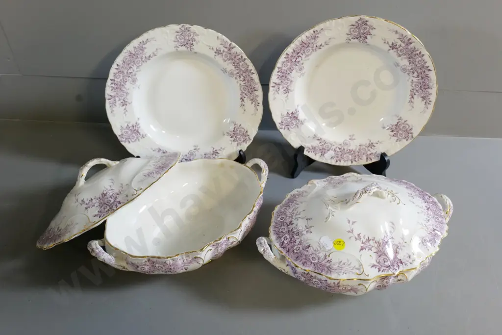 Burgess & Leigh 'Mabelle' pattern china - 2 lidded vegetable dishes and 2 plates Image 1++