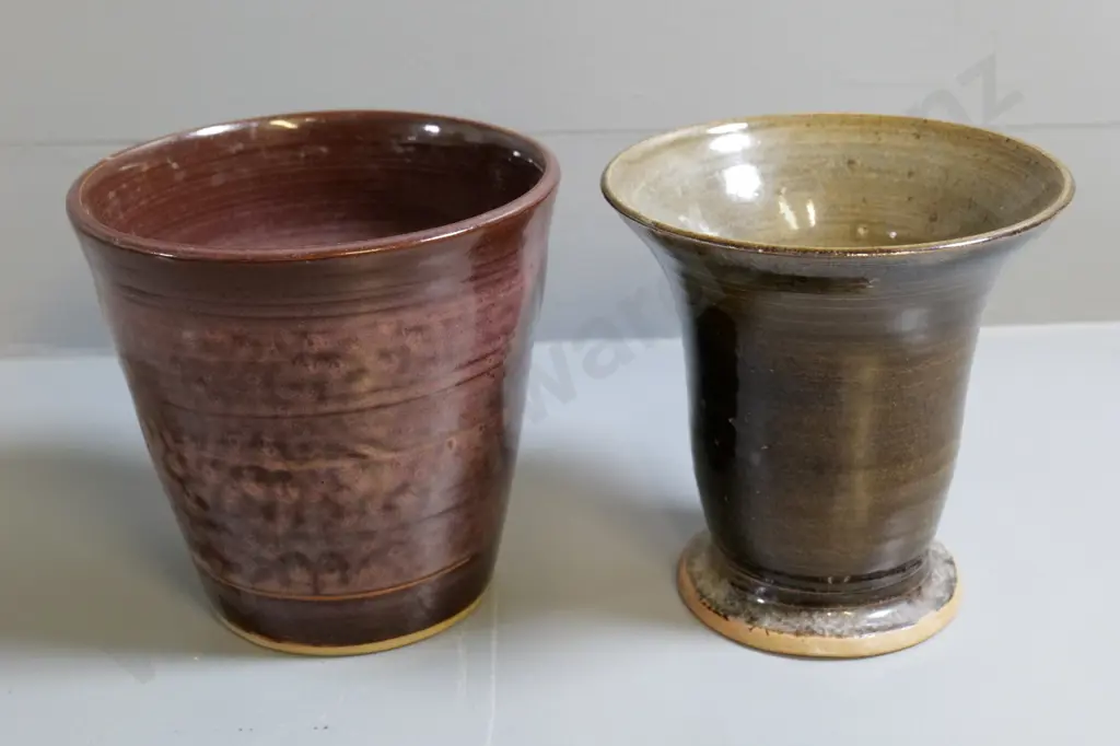 2 studio pottery items, unknown maker - mark is 'S' in circle - each H-150, wider flared vase D-150 Image 1++