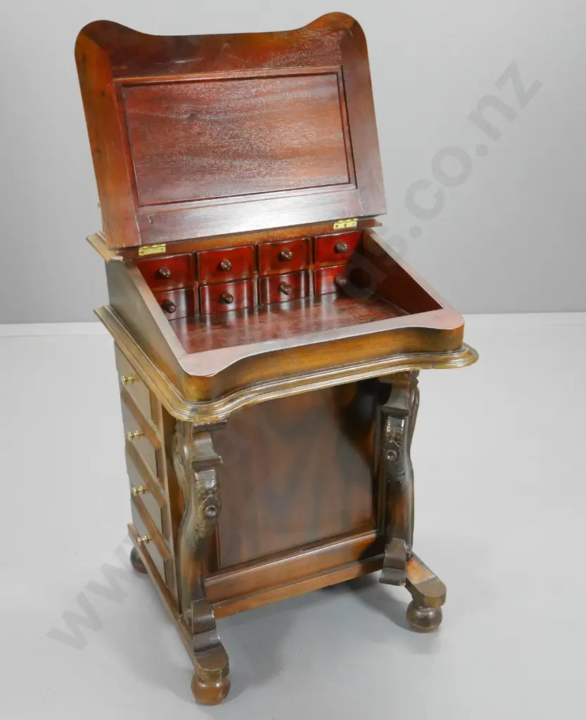 Victorian mahogany davenport with 4 drawers, fitted interior and gold embossed leather top H-870 W-570 D-560 Image 1++