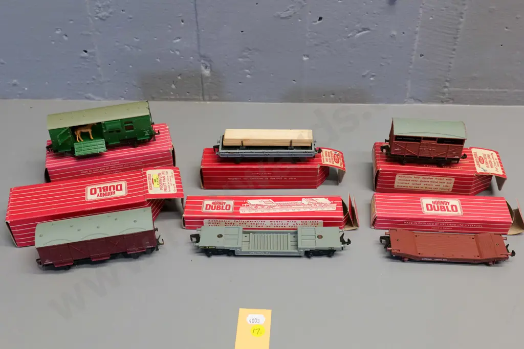 Hornby Dublo OO gauge model railway items - 6 freight wagons - horse box, fruit van, machine wagon etc. Image 1++