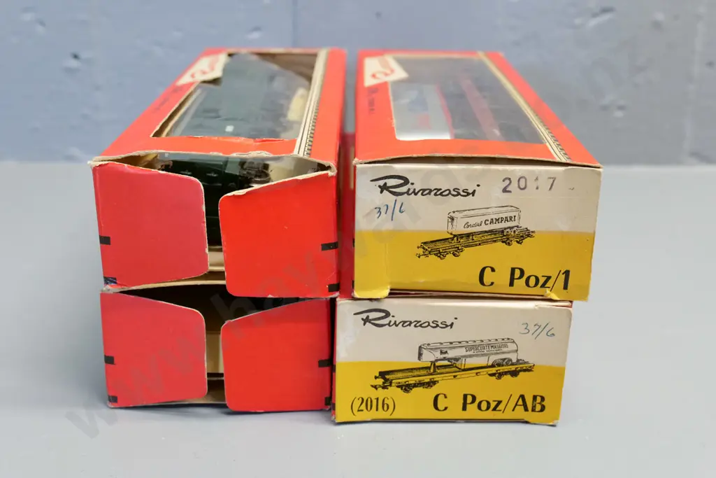 HO gauge model railway items - 4 boxed Rivarossi Italy - truck trailer carriers, cement etc. Image 1++
