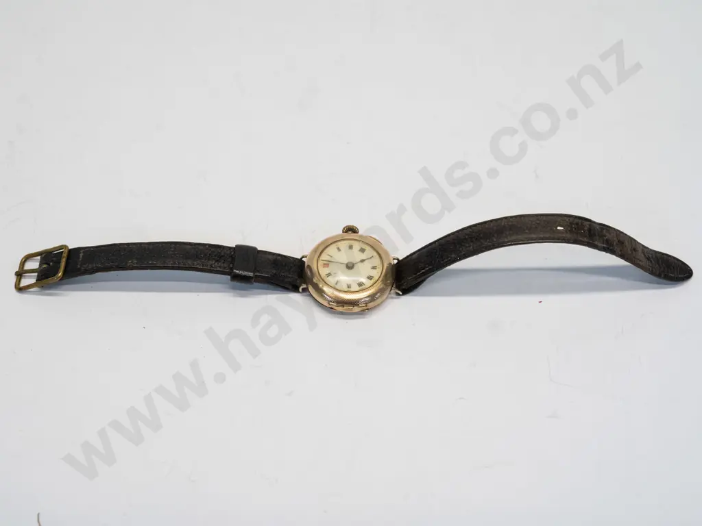 ladies gold watch stamped 375 Image 1++