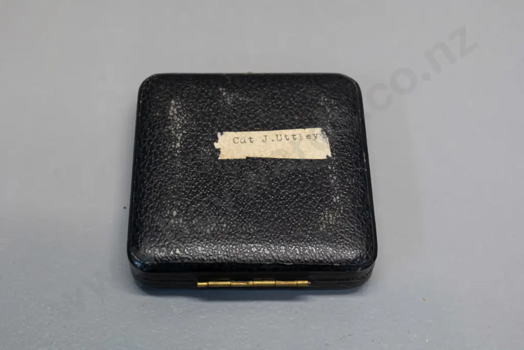 King's Trophy Competition (British) NRA Special Distinction medal in velvet lined leather covered case - medal D-50 Image 1++
