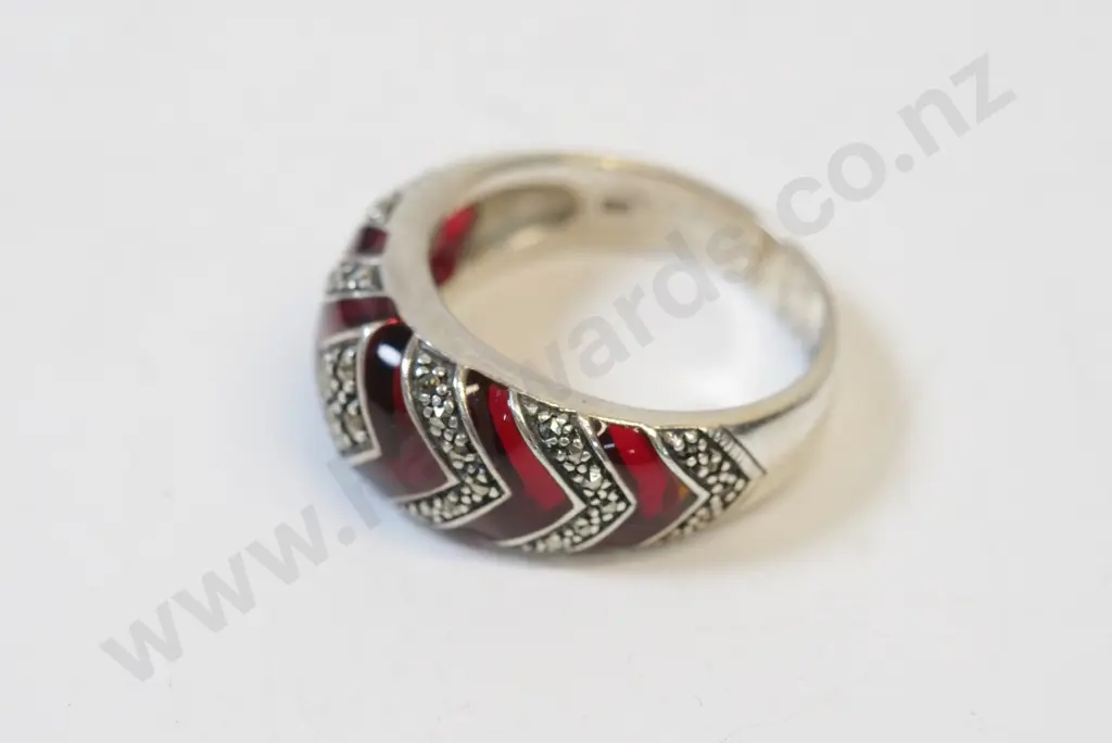 silver cz / red? dress ring Image 1++