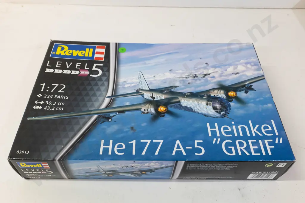 Unassembled boxed plastic model kit - Revell 1:72 German Heinkel HE 177 A-5 "Greif" Image 1++
