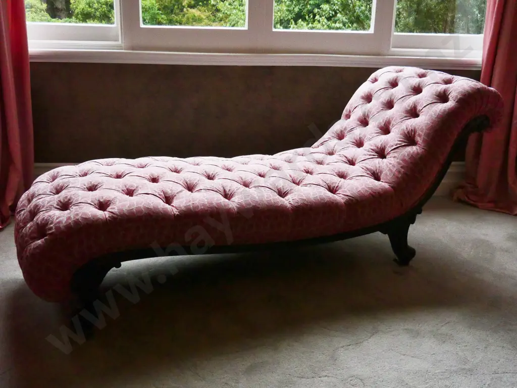 Louis-style carved frame rolled-end deep button chaise longue covered in pink damask H770 L-1850 D-620 Image 1++
