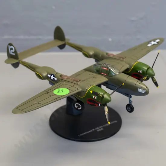 Corgi 1:72 die-cast USAF P-39J Lightning fighter with plastic stand