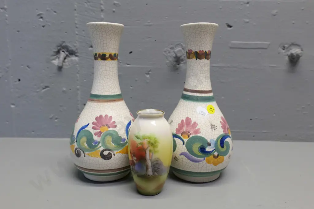 2 Austrian vases with craze-effect glaze H-240 and a small Beyreuth deer vase Image 1++