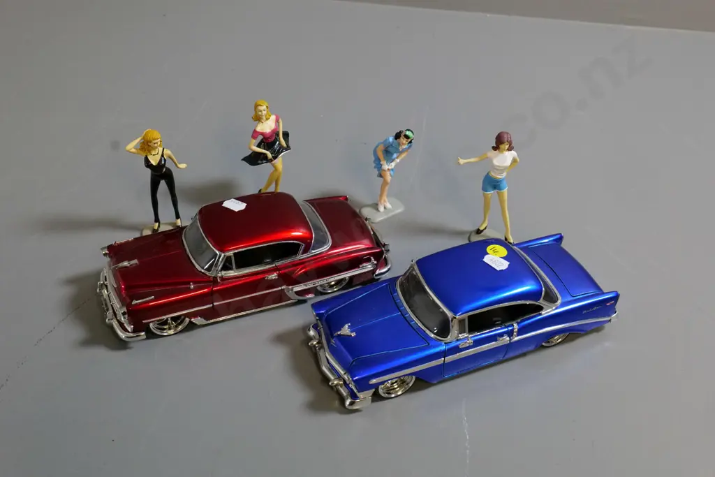 2 Jada die-cast model cars - 1:24 Chevy Belair and 1:24 Chevy Belair plus 4 figures Image 1++