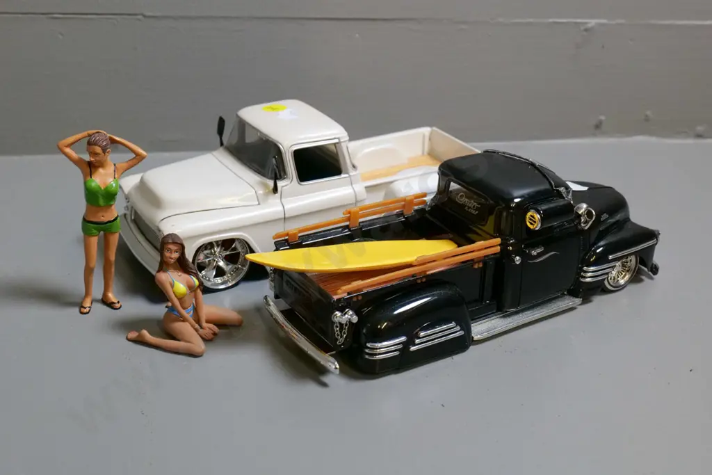 2 1:24 Jada die-cast model trucks - Chevy pickups, with surf board and 2 figurines Image 1++