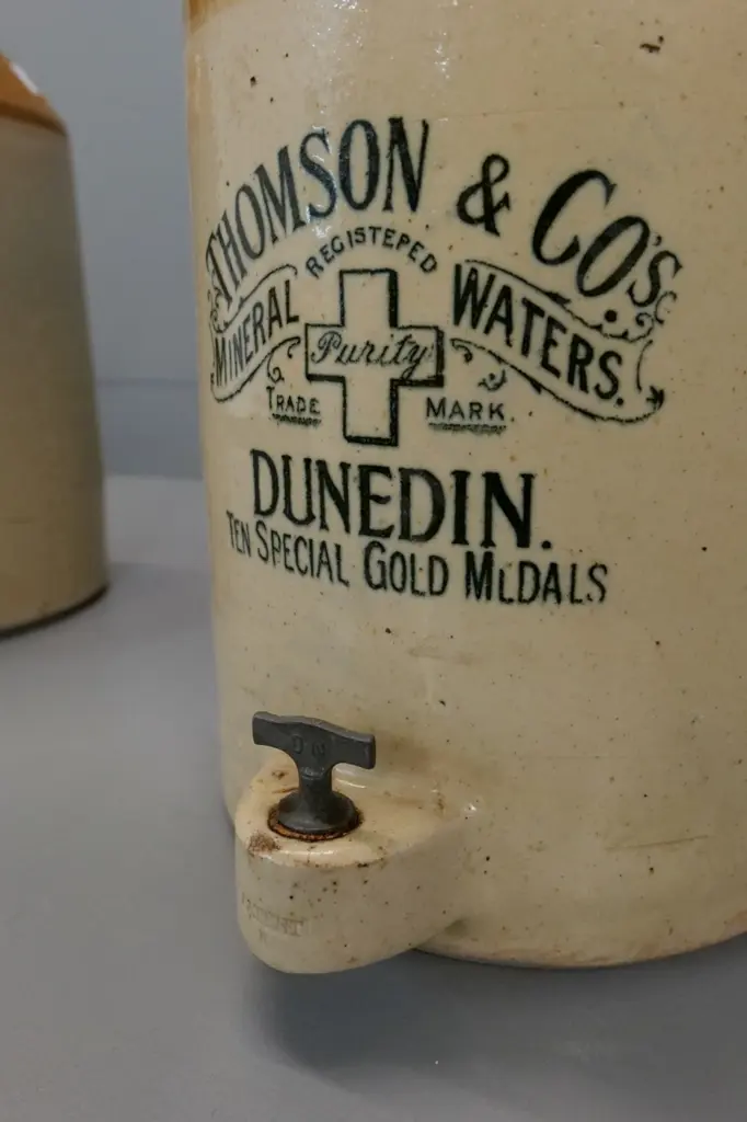 2-Gallon Thomson & Co Dunedin narrow-mouth crock with metal spigot and handle H430 D-230 Image 1++