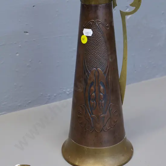 restorer's "Beldray" England art nouveau copper and brass vase, one handle off, has had poor repair H-310