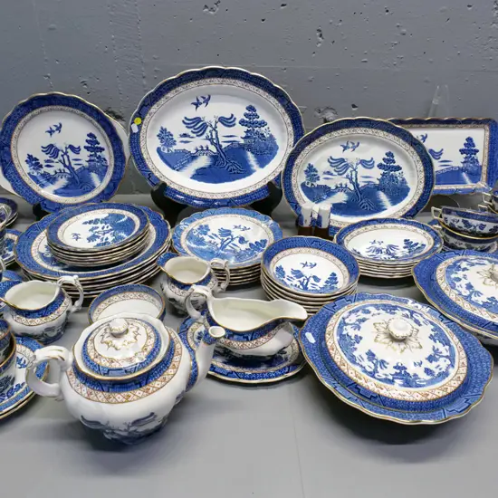 large collection of Real Old Willow table & tea ware, some Booths, Some Doulton/Booths, 6 place plus extras