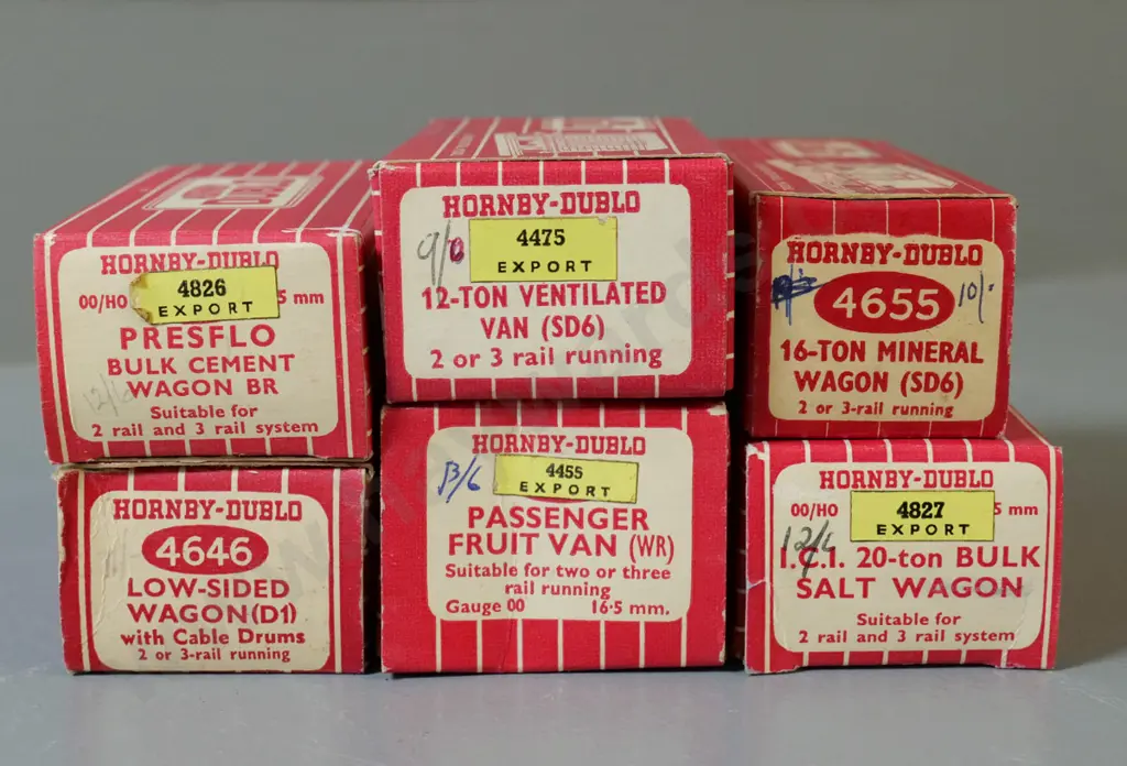 Hornby Dublo OO gauge model railway items - 6 freight wagons - salt, low-sider, cement, etc. Image 1++