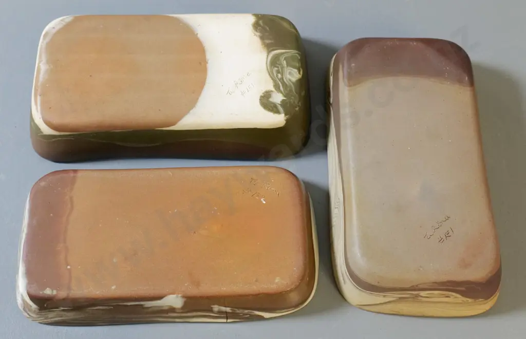 Temuka pottery - 3 Te Rona swirl glaze pie dishes, larger is H40 L220 W110, dark brown has chips on rim Image 1++
