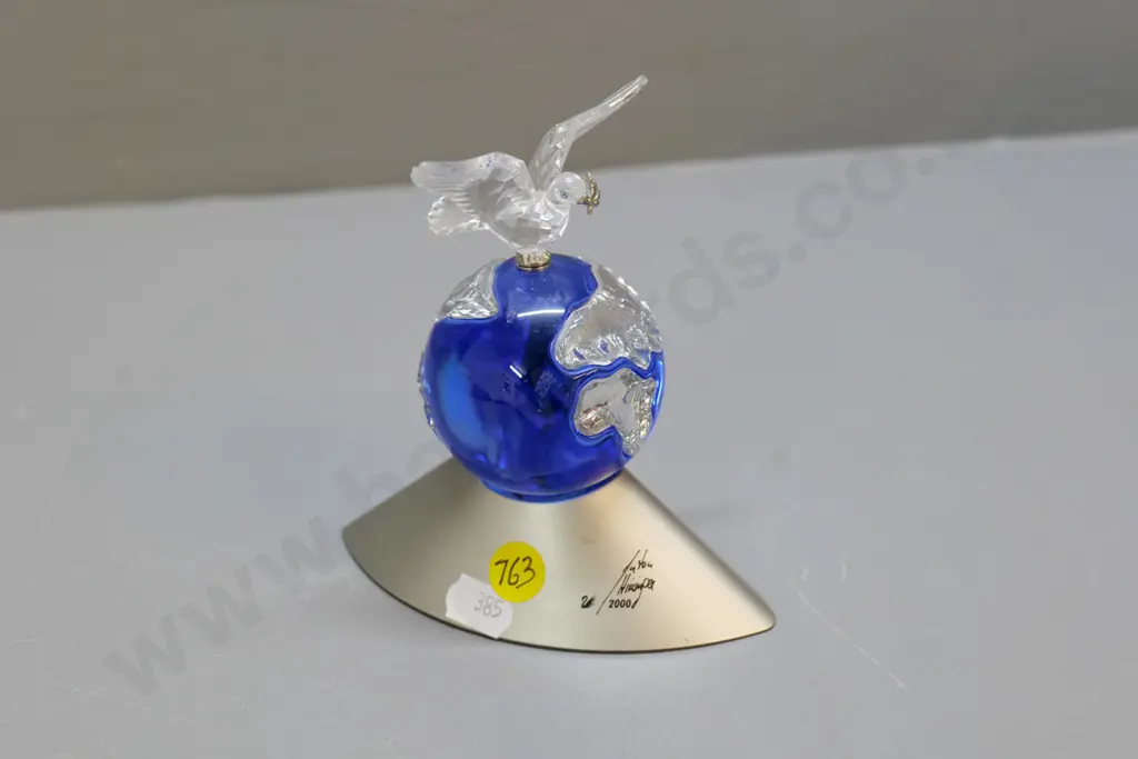 Swarovski crystal Millennium Globe figure H-120 Image 1++