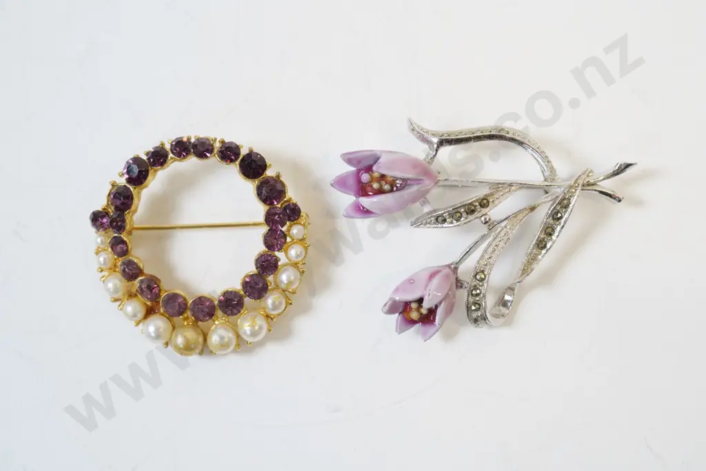 marcasite tulip brooch &  costume brooch Image 1++