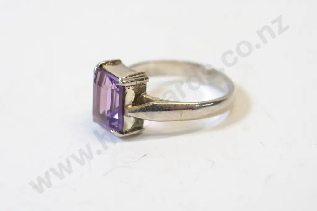 silver amethyst ring stamped 925 Image 1++