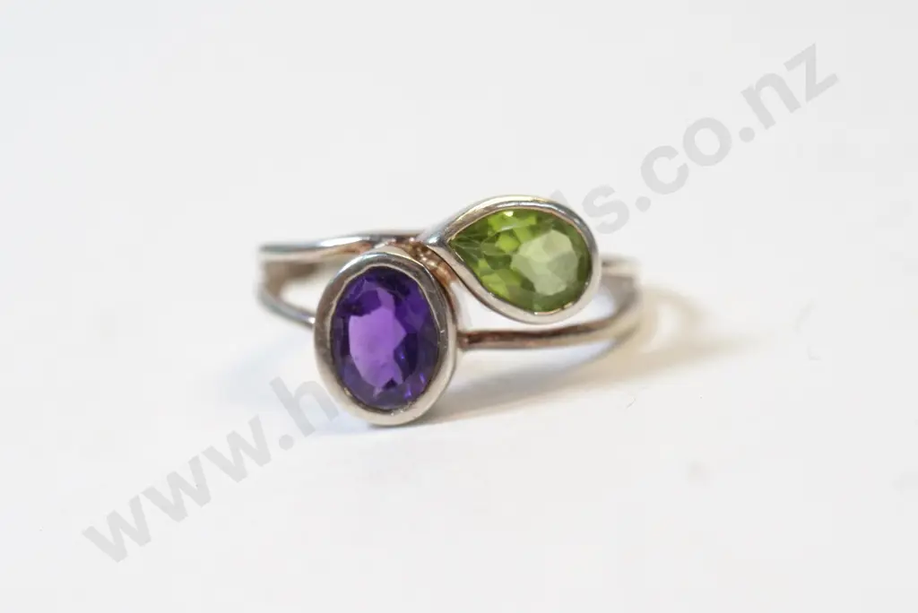 silver amethyst / tourmaline ring stamped 925 Image 1++