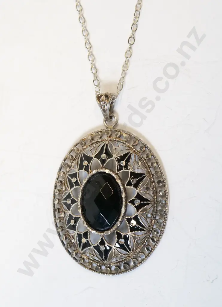 large costume necklace chain stamped 925 Image 1++