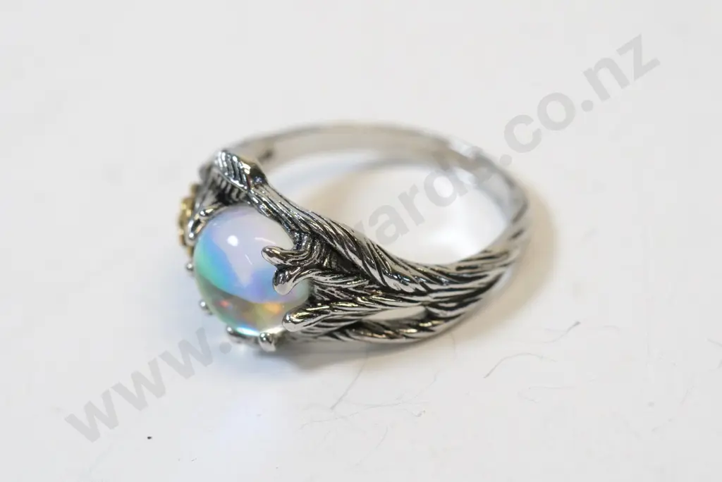 silver dress ring stamped 925 Image 1++
