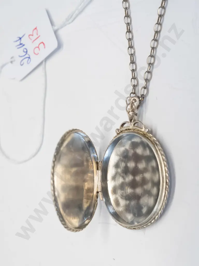 silver locket engraving on front only stamped stgsil Image 1++