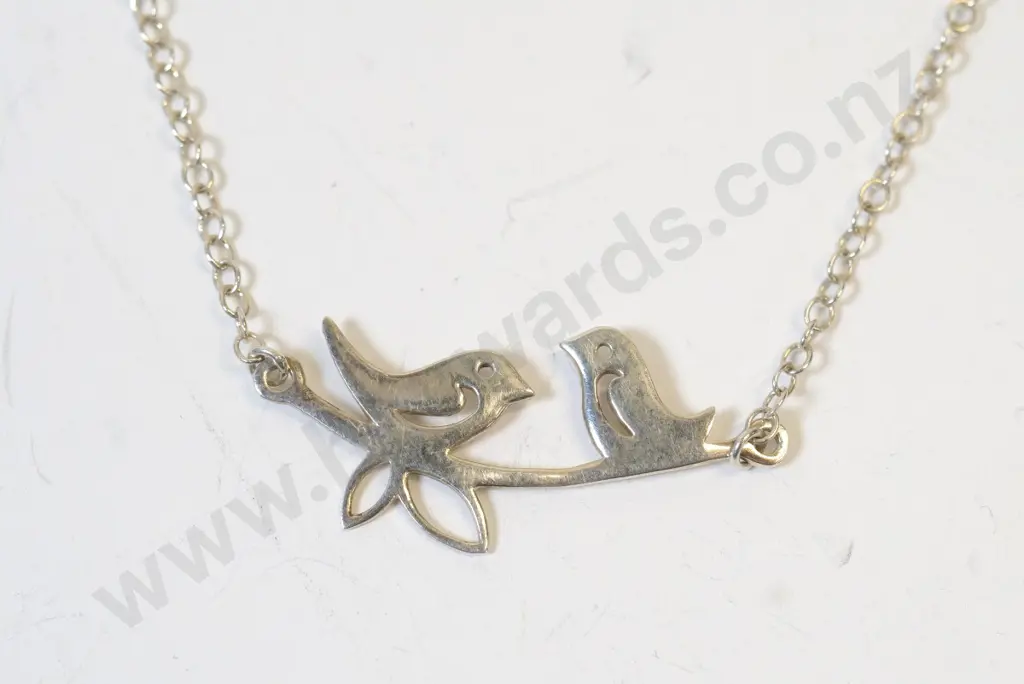 silver bird necklace stamped 925 Image 1++