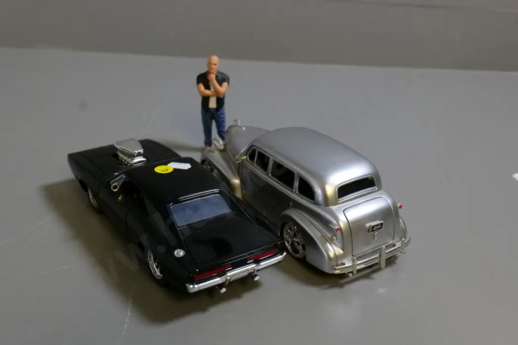 2 Jada die-cast model cars - 1:24  black Dodge Charger, 1:24 Chevrolet Master Deluxe and a figure Image 1++