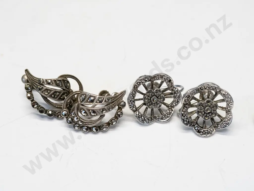 marcasite brooch & 2 pairs marcasite earrings [screw on] Image 1++