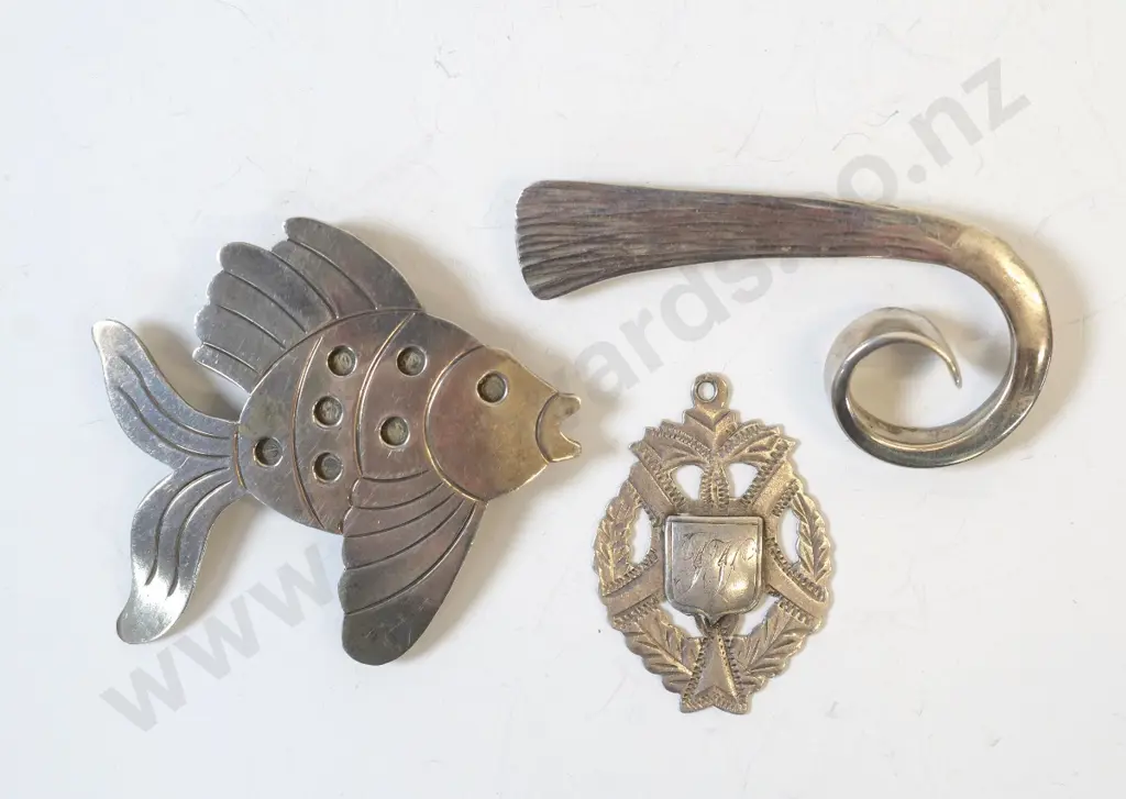 silver brooch stamped stg, silver fish brooch stamped 925 Mexico & medalion stamped anchor, lion ? RB Image 1++