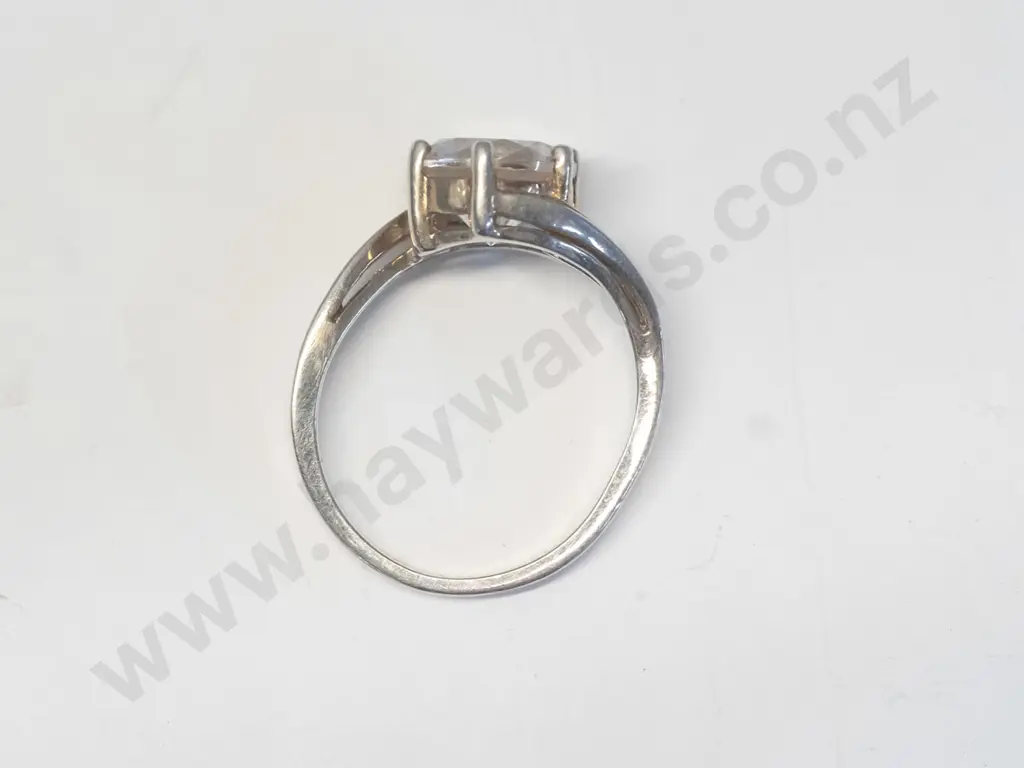 cz dress ring stamped 925 Image 1++