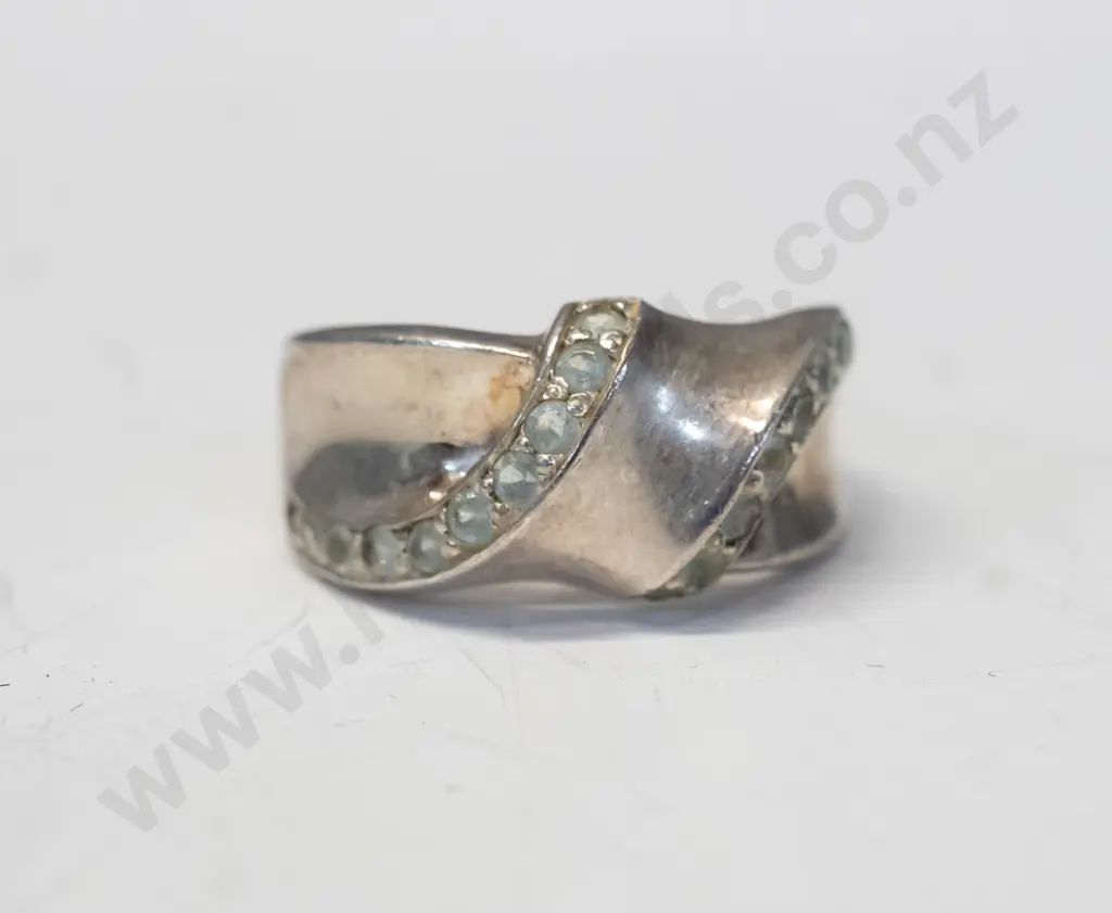 silver cz ring stamped 925 Image 1++