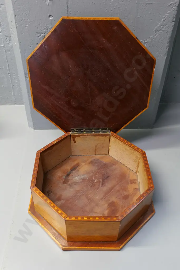 (Edwardian?) mixed timber inlay octagonal box with hinged lid H-130 W-370 D-370 Image 1++