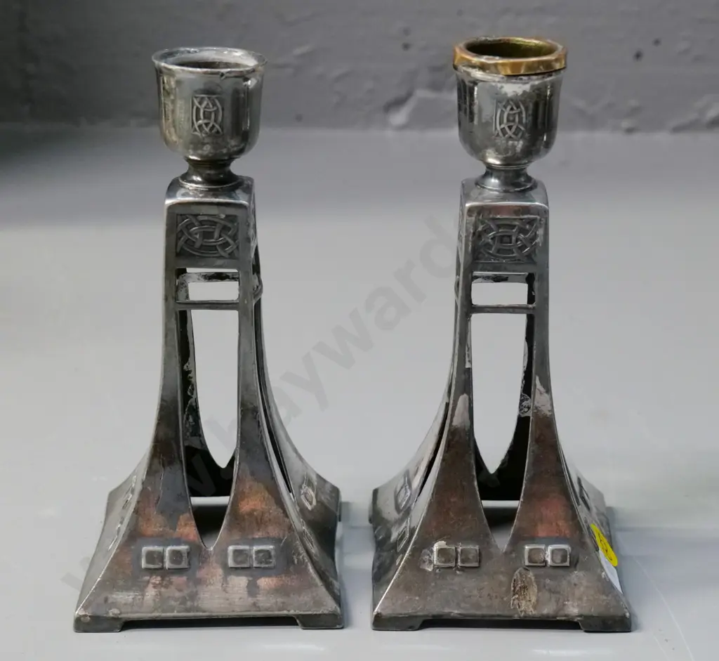 vintage arts & crafts style plated candlesticks H-150 - slight dents, only one has copper candle insert Image 1++